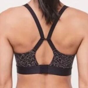 Lululemon fine form sports bra sz 34 D
